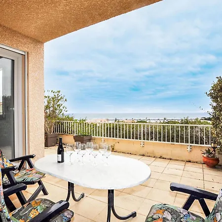 Holiday home Stunning In Pierre La *