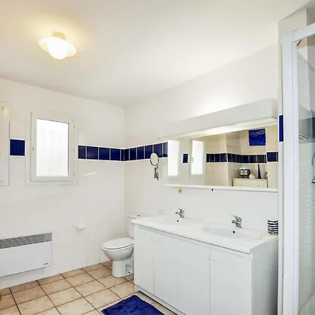 Holiday home Stunning In Pierre La *