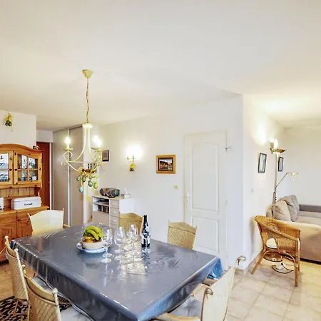 Stunning In Pierre La Holiday home Saint-Pierre-la-Mer (Aude)